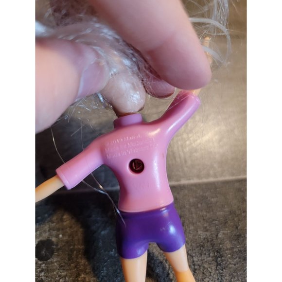 Barbie 2019 McDonald's toy figure surfer girl doll - Picture 4 of 4